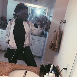 Meet your Posher, Kyla